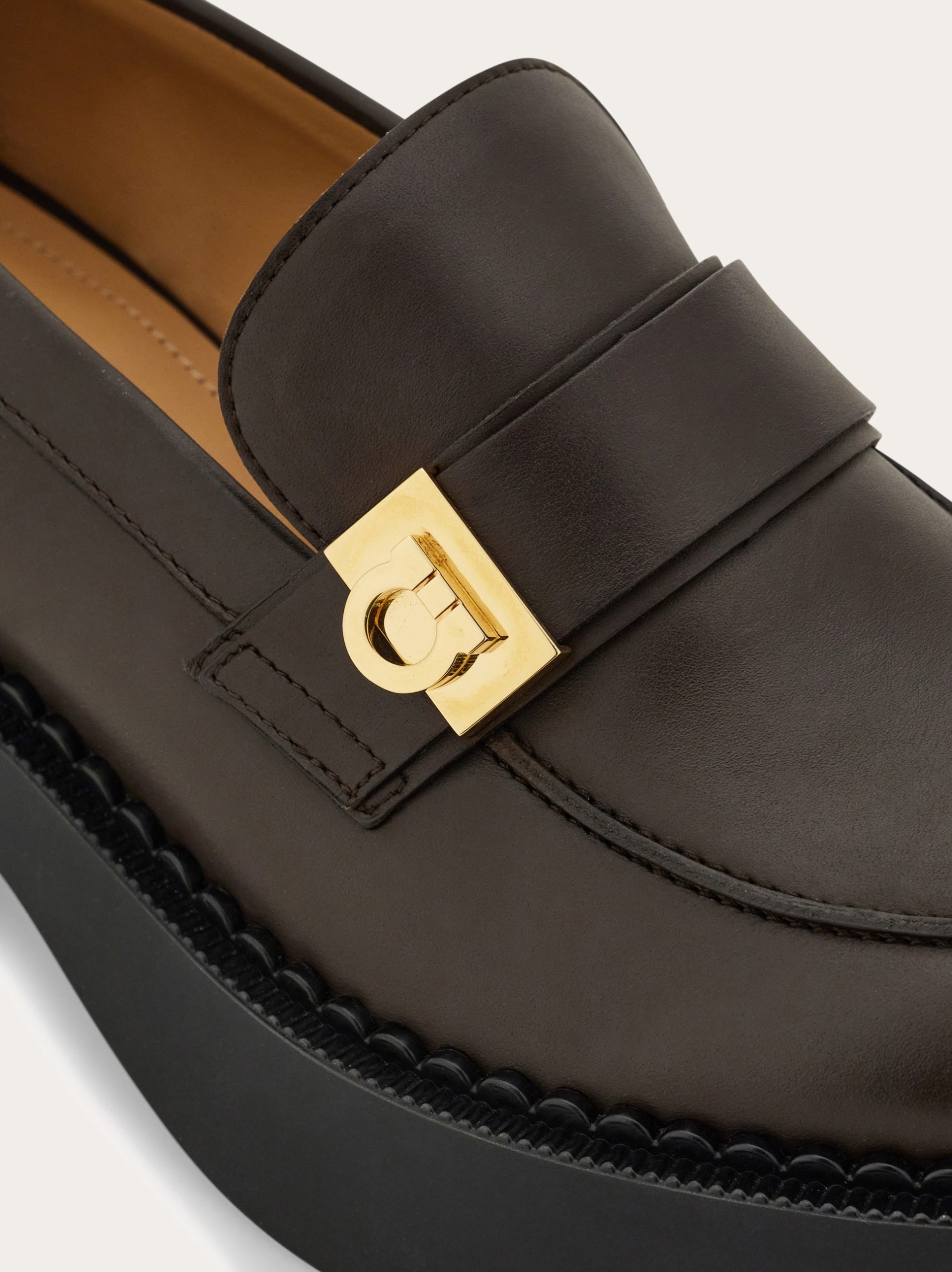 Ferragamo Hug buckle chunky loafer - Image 3